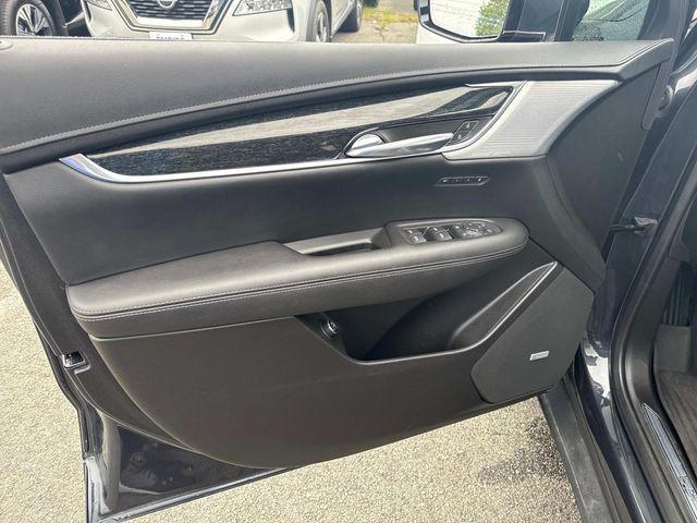 Photo of 2021 Stellar Black Metallic Cadillac XT5