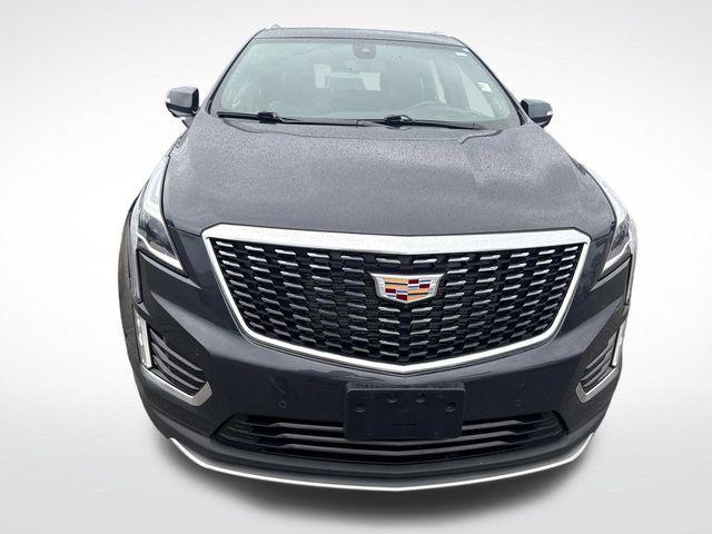 Photo of 2021 Stellar Black Metallic Cadillac XT5