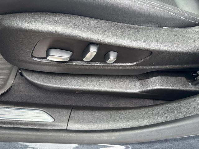 Photo of 2021 Stellar Black Metallic Cadillac XT5