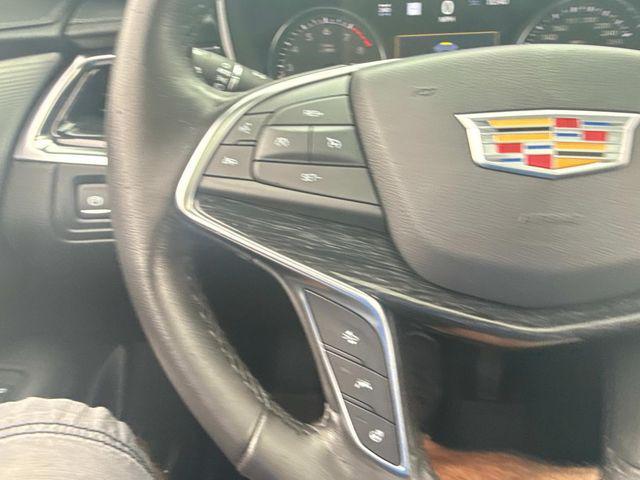 Photo of 2021 Stellar Black Metallic Cadillac XT5