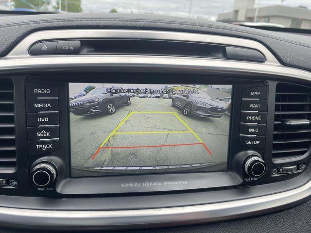 Photo of 2018 Ebony Black Kia Sorento