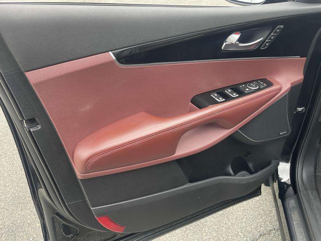 Photo of 2018 Ebony Black Kia Sorento
