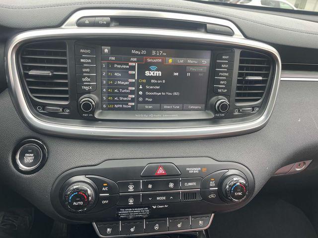 Photo of 2018 Ebony Black Kia Sorento