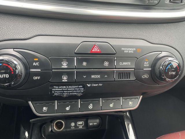 Photo of 2018 Ebony Black Kia Sorento