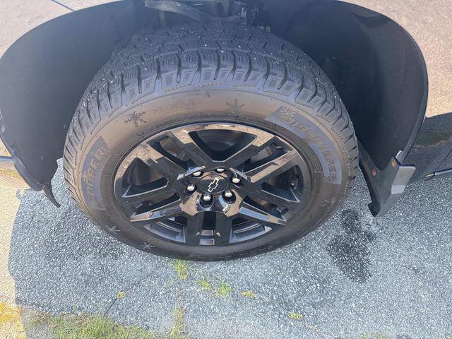 Photo of 2024 Black Chevrolet Silverado 1500