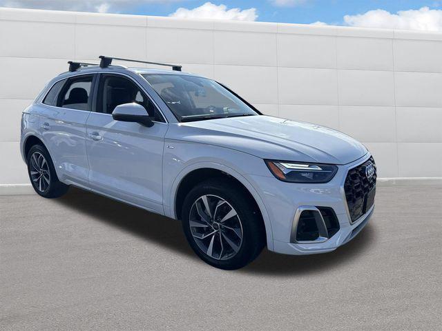 Photo of 2024 Gray Audi Q5