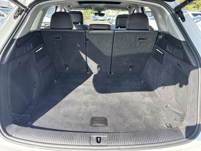 Photo of 2024 Gray Audi Q5