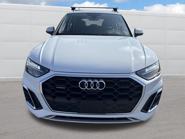 Photo of 2024 Gray Audi Q5