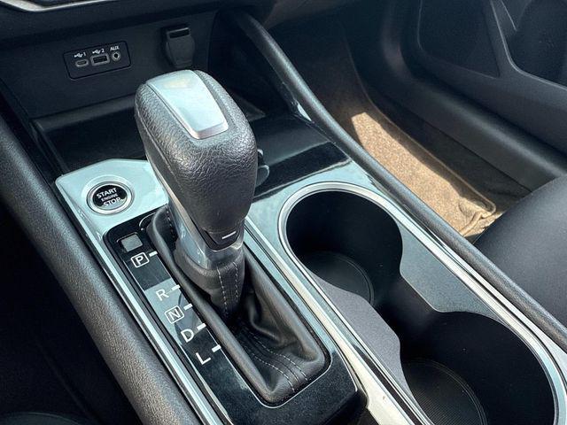 Photo of 2024 Gun Metallic Nissan Altima