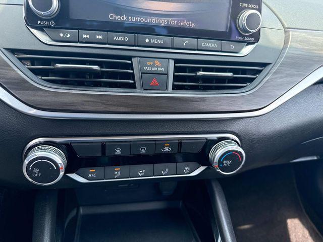 Photo of 2024 Gun Metallic Nissan Altima