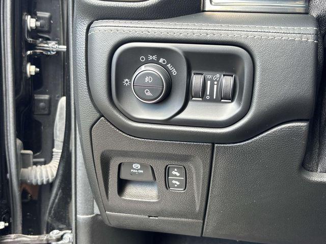 Photo of 2021 Diamond Black Crystal Pearl RAM 1500