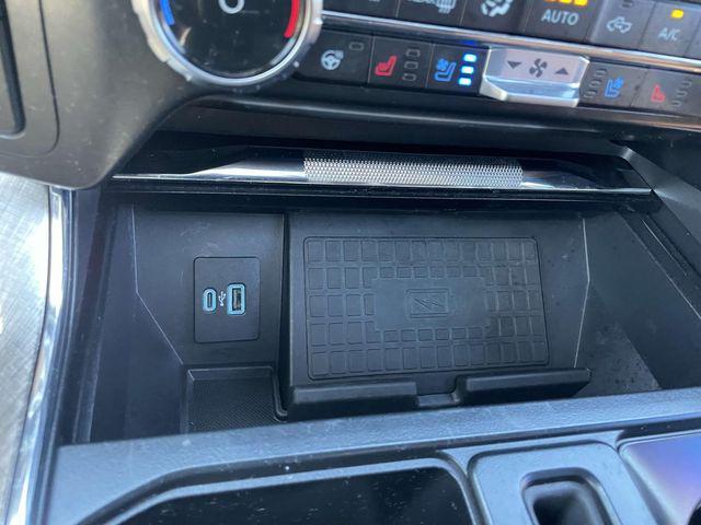 Photo of 2022 Iconic Silver Metallic Ford F-150