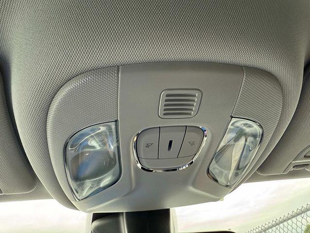 Photo of 2022 Bright White Clearcoat Jeep Compass