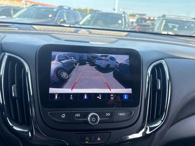 Photo of 2022 Summit White Chevrolet Equinox