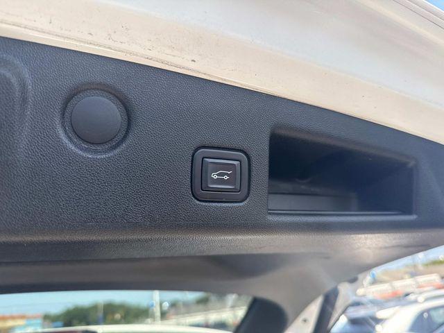 Photo of 2022 Summit White Chevrolet Equinox