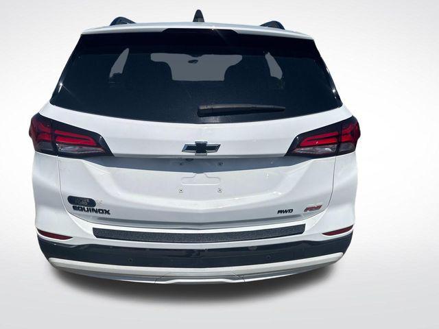 Photo of 2022 Summit White Chevrolet Equinox