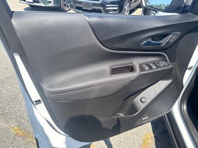 Photo of 2022 Summit White Chevrolet Equinox
