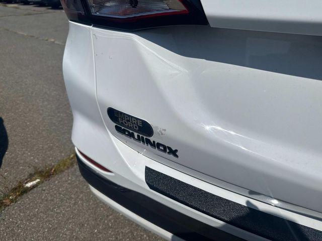 Photo of 2022 Summit White Chevrolet Equinox