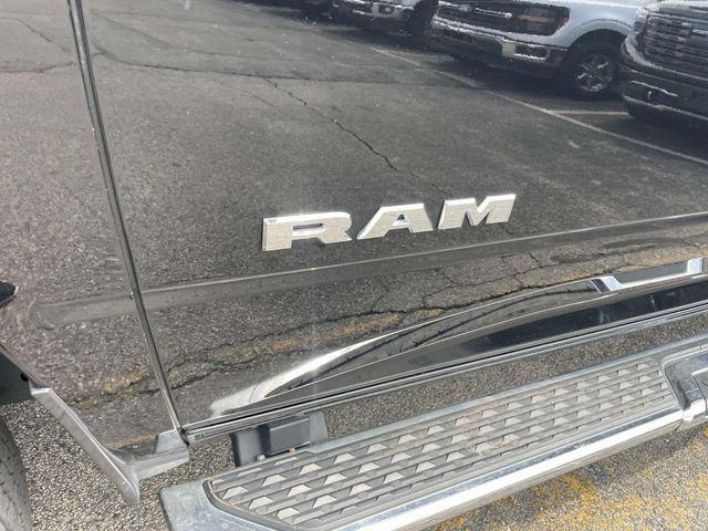 Photo of 2024 Diamond Black Crystal Pearlcoat RAM 2500