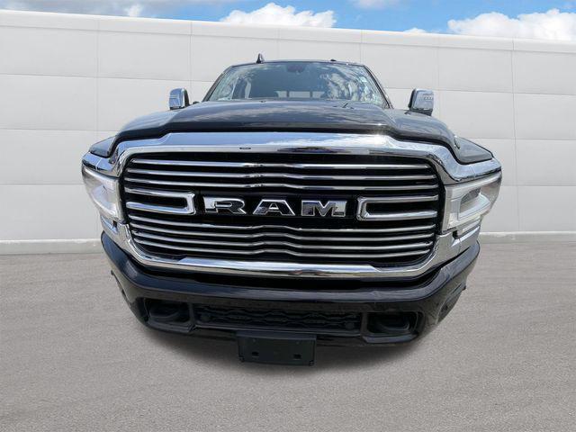 Photo of 2024 Diamond Black Crystal Pearlcoat RAM 2500