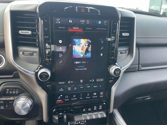 Photo of 2024 Diamond Black Crystal Pearlcoat RAM 2500
