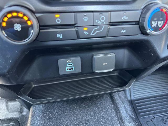 Photo of 2025 Oxford White Ford F-350