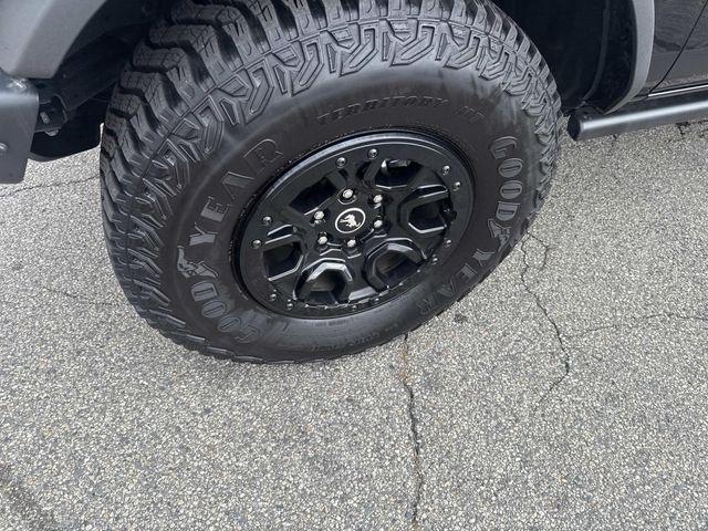 Photo of 2024 Shadow Black Ford Bronco