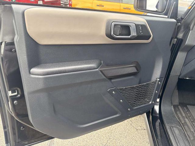 Photo of 2024 Shadow Black Ford Bronco