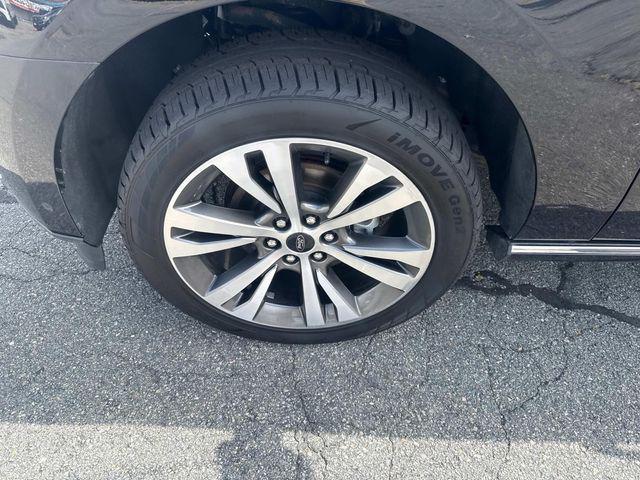 Photo of 2021 Agate Black Metallic Ford Expedition
