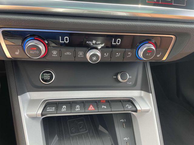 Photo of 2024 Arkona White Audi Q3