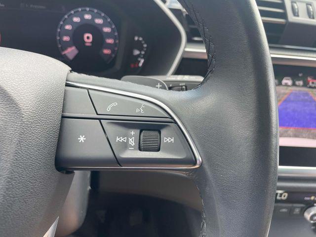 Photo of 2024 Arkona White Audi Q3
