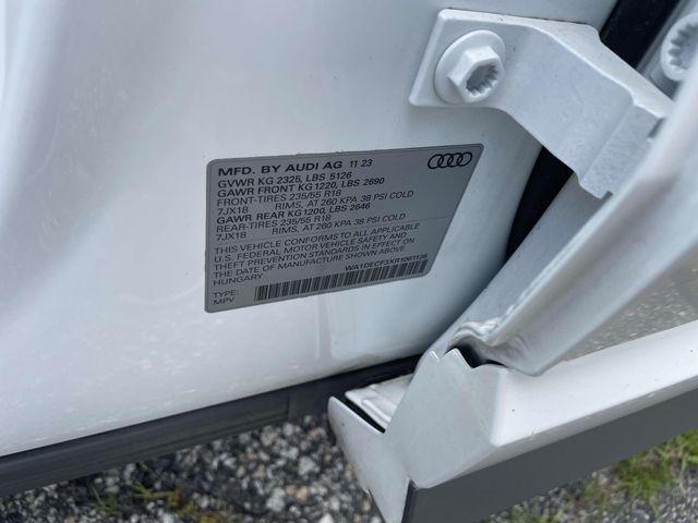 Photo of 2024 Arkona White Audi Q3