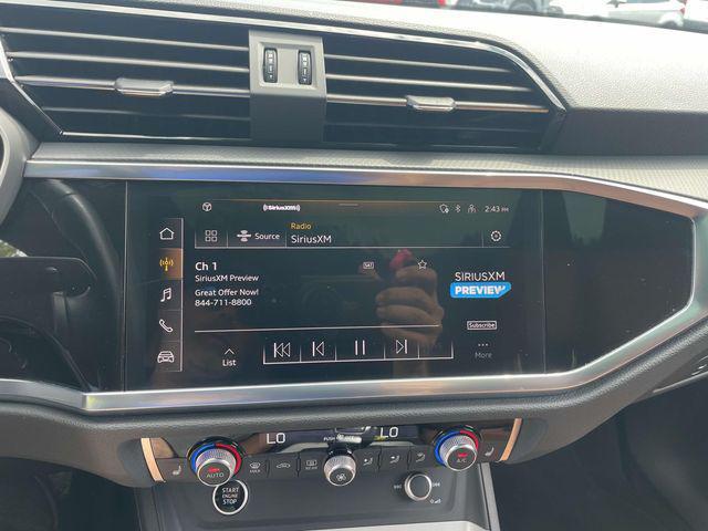 Photo of 2024 Arkona White Audi Q3
