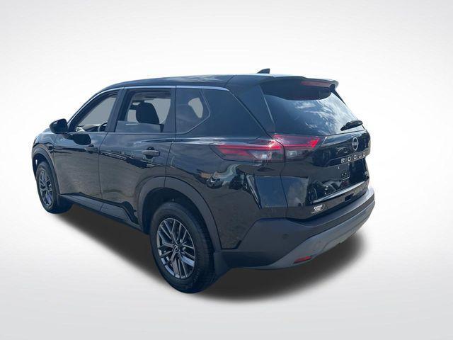 Photo of 2023 Super Black Nissan Rogue