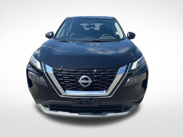 Photo of 2023 Super Black Nissan Rogue