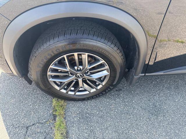 Photo of 2023 Super Black Nissan Rogue