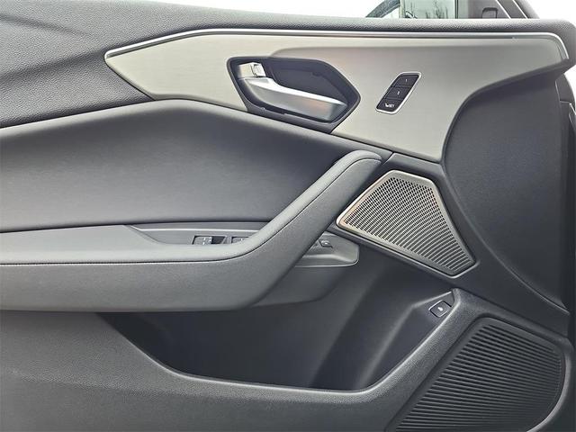Photo of 2025 Majestic Black Pearl Acura TLX