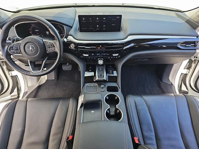 Photo of 2023 Platinum White Pearl Acura MDX