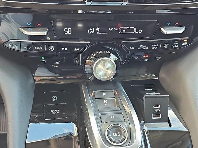Photo of 2023 Platinum White Pearl Acura MDX