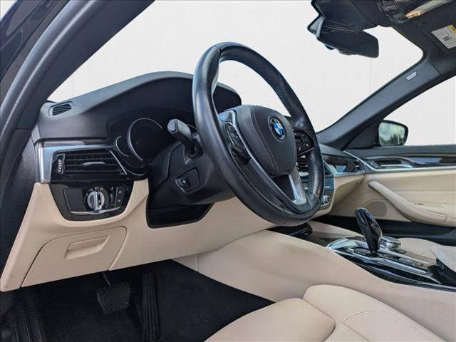 Photo of 2019 Jet Black BMW 530