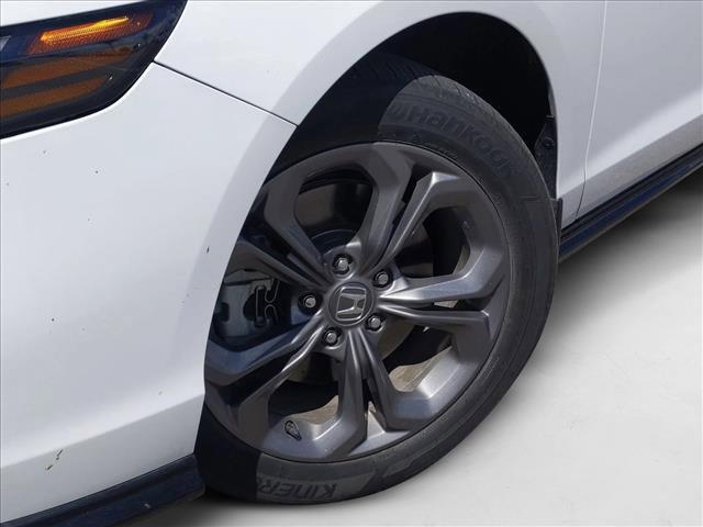 Photo of 2023 White Honda Accord Hybrid