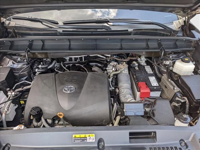 Photo of 2020 Magnetic Gray Metallic Toyota Highlander