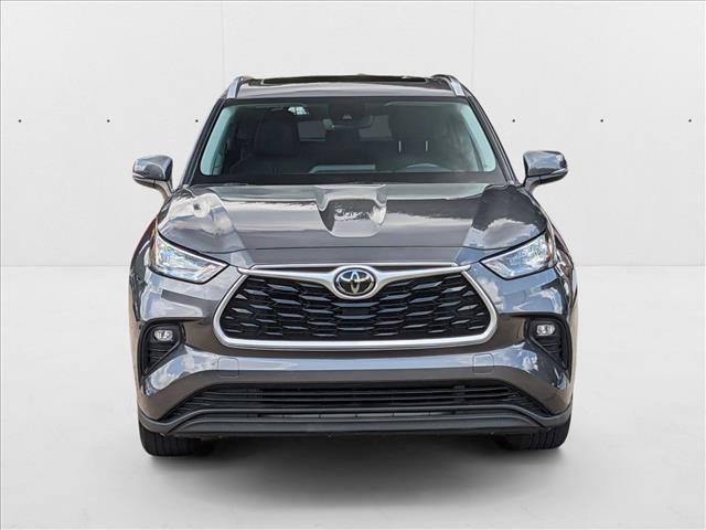 Photo of 2020 Magnetic Gray Metallic Toyota Highlander