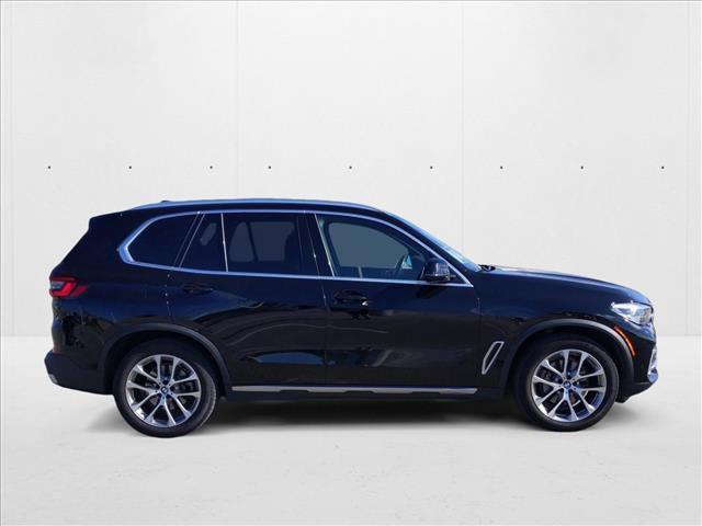 Photo of 2022 Jet Black BMW X5