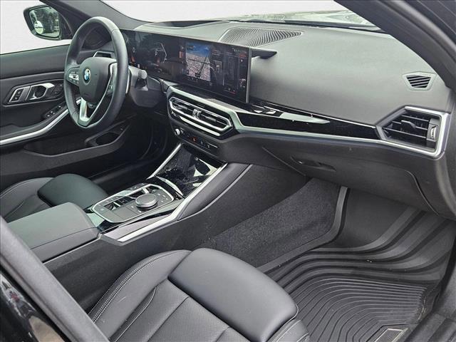 Photo of 2023 Black Sapphire Metallic BMW 330