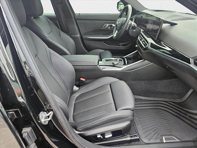 Photo of 2023 Black Sapphire Metallic BMW 330
