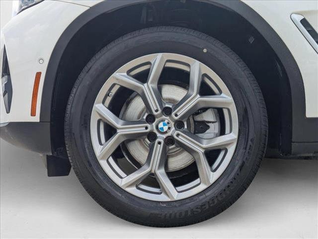 Photo of 2023 Mineral White Metallic BMW X3