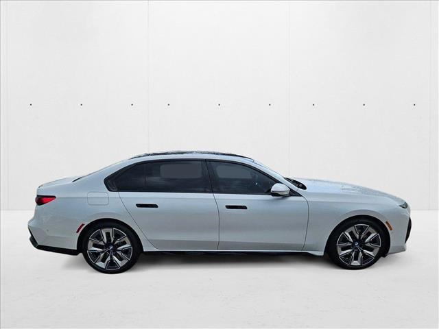 Photo of 2025 Mineral White Metallic BMW 760