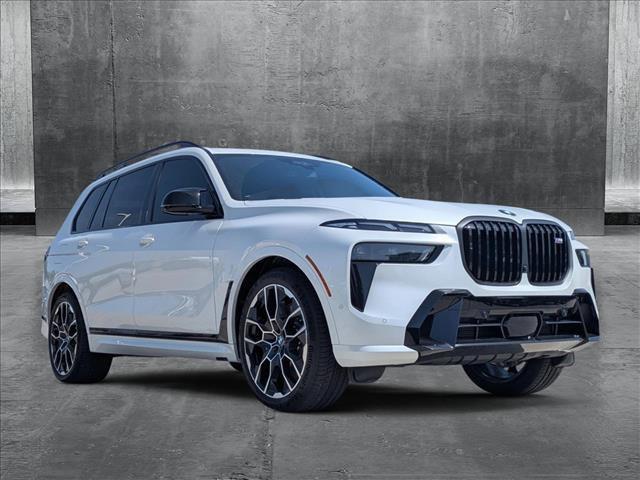 Photo of 2026 Mineral White Metallic BMW X7