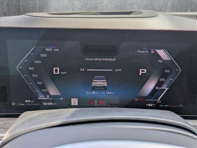 Photo of 2026 Mineral White Metallic BMW X7